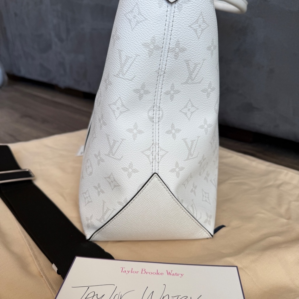 Authentic Louis Vuitton Weekend Tote - Picture 5 of 9